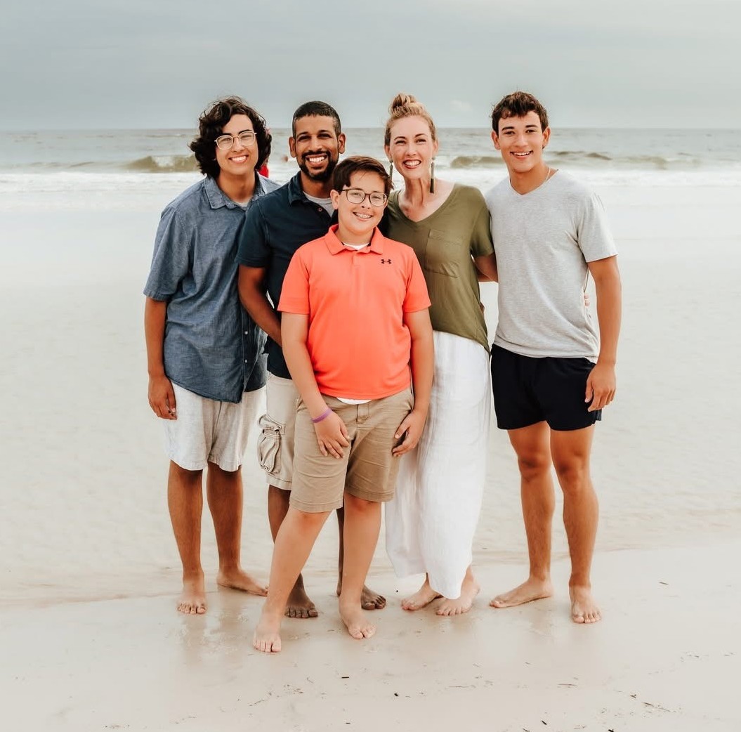 Roberto Seda with his family